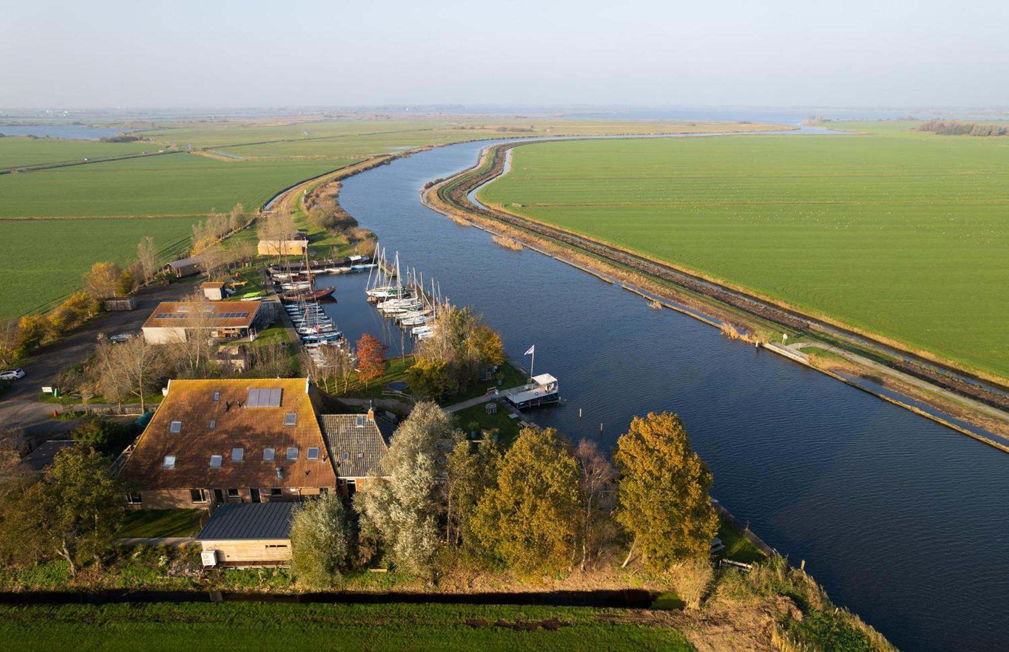 Rufus Aan Het Water Bed & Breakfast Boornzwaag over de Wielen Dış mekan fotoğraf